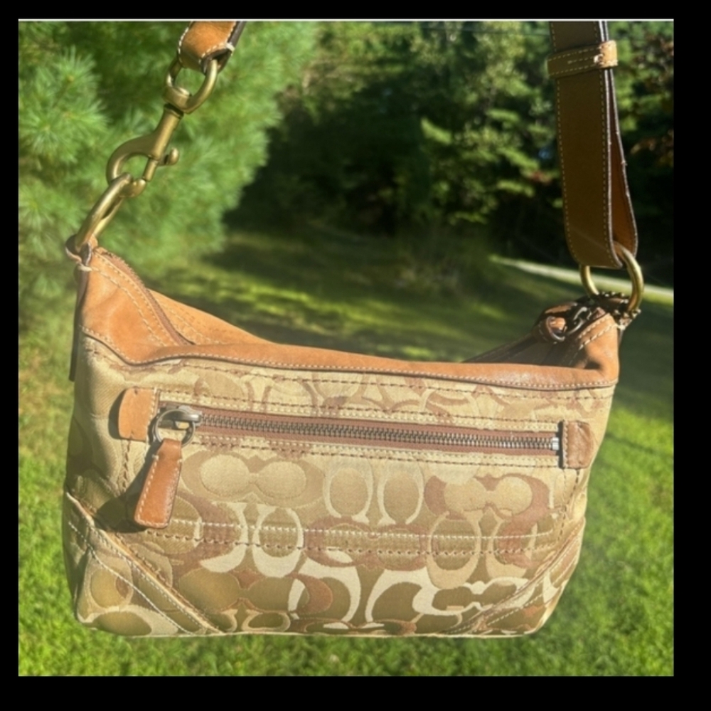 Coach Y2K Signature Tan and Brown Shoulder Bag EUC - Picture 15 of 15